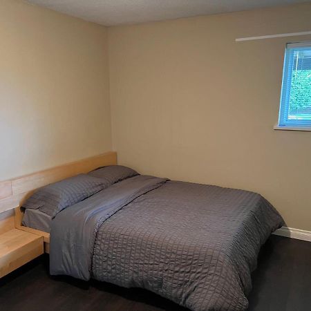 One Bedroom, One Living Room, One Kitchen And One Bathroom With Independent Access Richmond Exterior foto